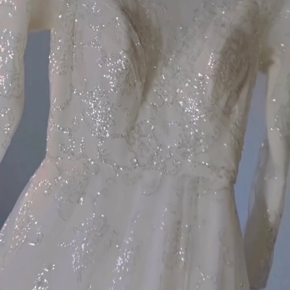 Wedding gown